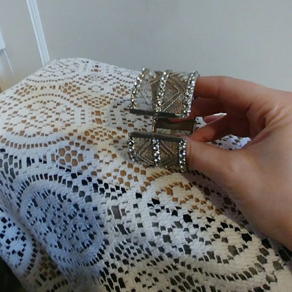 🎉🎉🎉🎉 Host Pick. 12/7/18 🎉🎉🎉🎉 bracelet - Picture 7 of 7